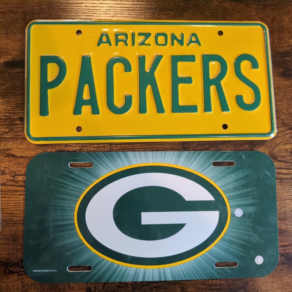 Green Bay Packers Bundle Brett Favre McFarlane Figure License Plates Postcards - Picture 4 of 6